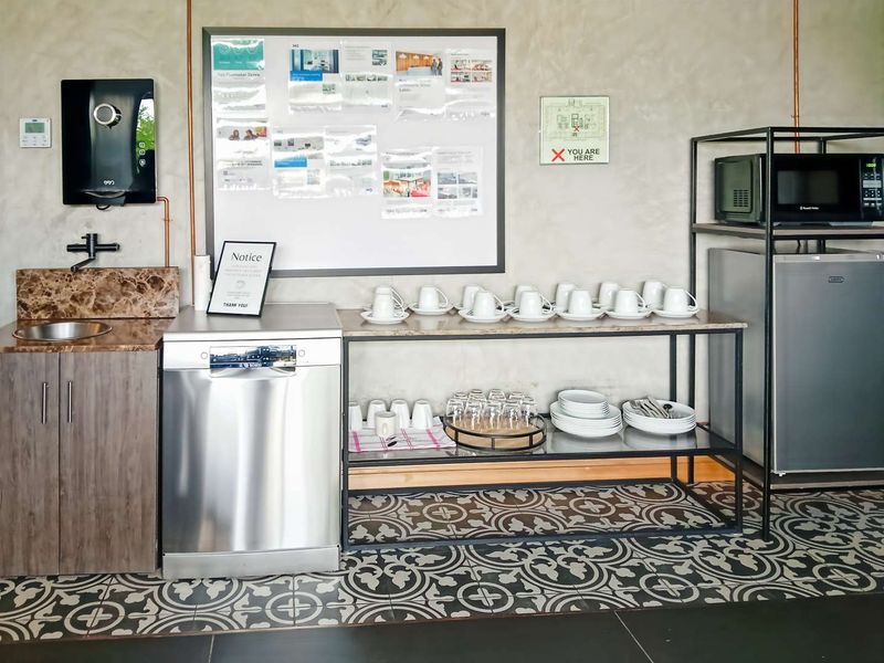Find open plan office space in Spaces Blue Hills for 15 persons with everything taken care of. - Photo 7