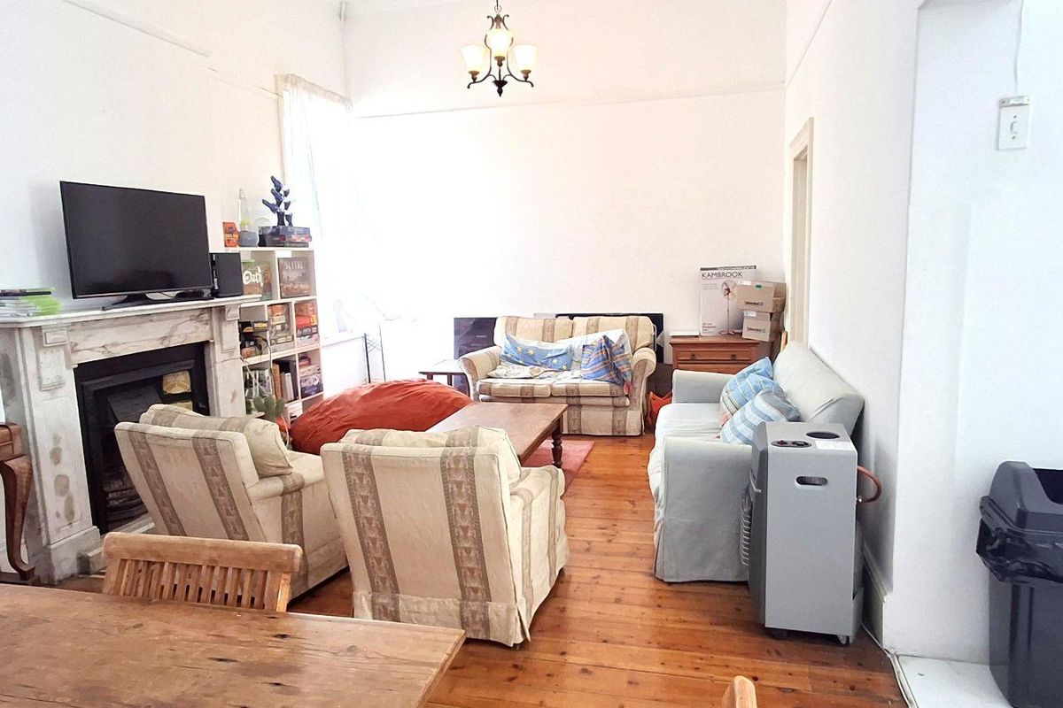 Exceptional 2 X 4-Bedroom Victorian Investment Portfolio – Fully Let, High-Yielding, Prime UCT Location - Photo 3
