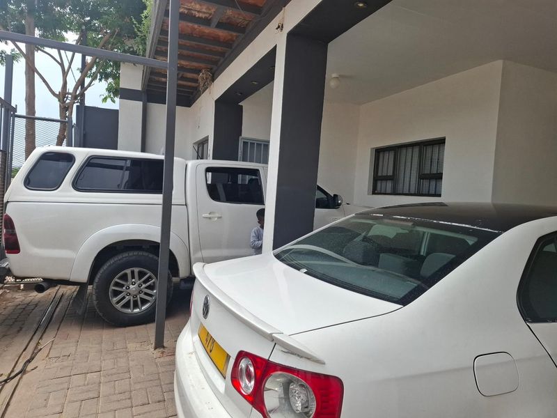 2-Bedroom Double Storey Freestanding House + 2 rooms outside( Income generating) - Photo 6