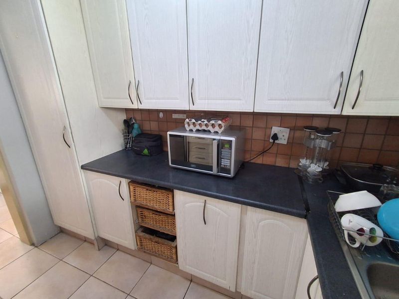 Three Bedroom Duplex for Sale in Eldoraigne, Centurion - Photo 5