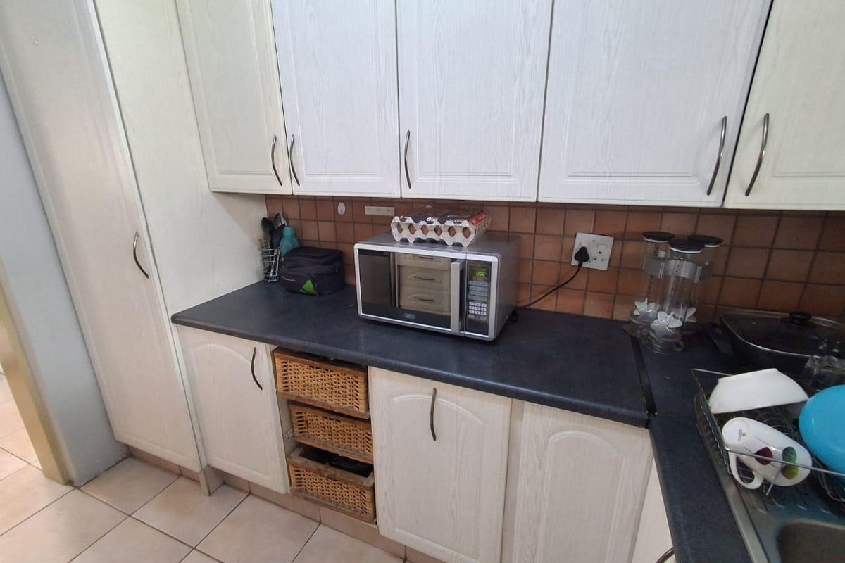 Three Bedroom Duplex for Sale in Eldoraigne, Centurion - Photo 5