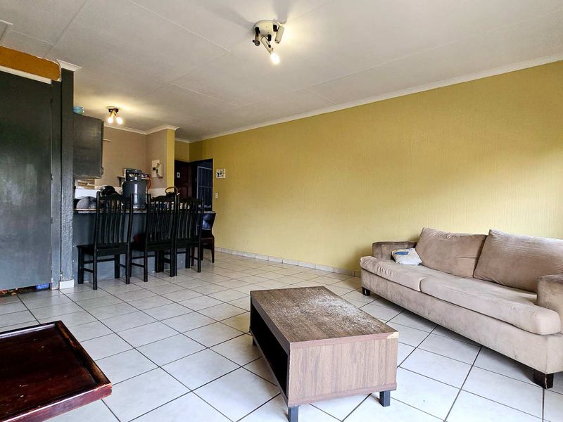 Property for Sale in La Montagne - Photo 4