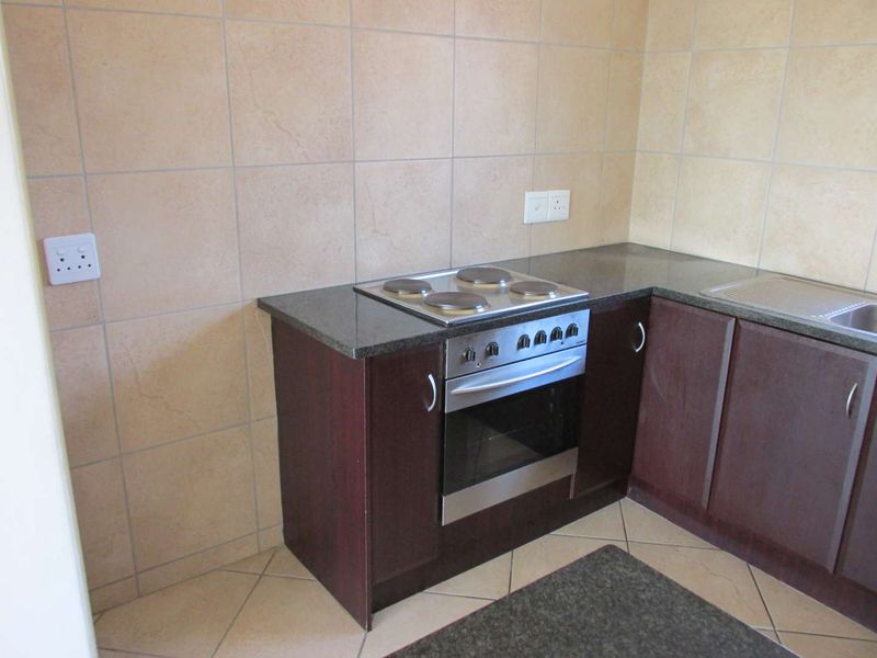 2 BEDROOM FLAT TO RENT IN CENTURION - Photo 2