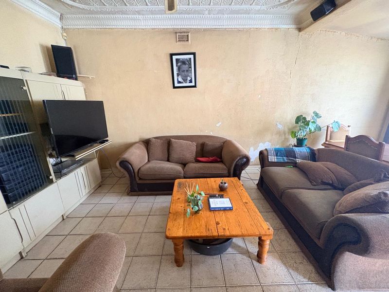 FIX-ME-UP home - Photo 9