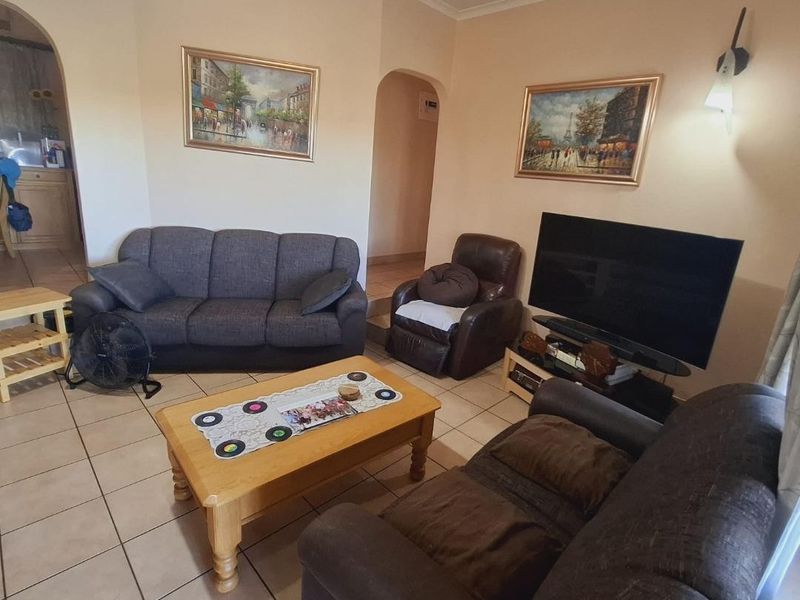 3 Bedroom House for sale in Bellair - Photo 9