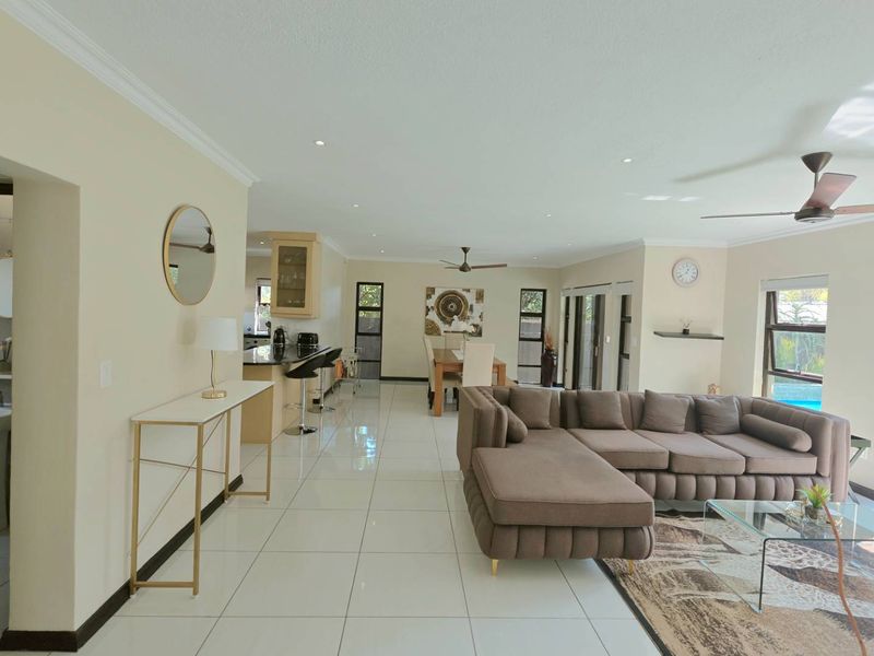 Modern 3-Bedroom Executive Home in Douglasdale - Photo 6