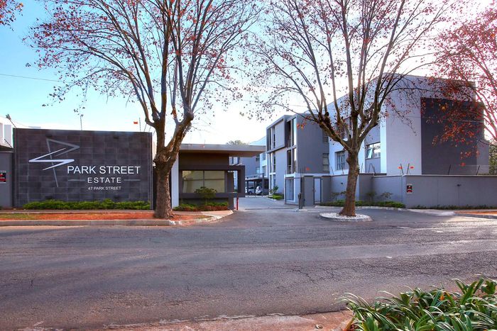 Property #2495381, Apartment Rental Monthly in Oaklands