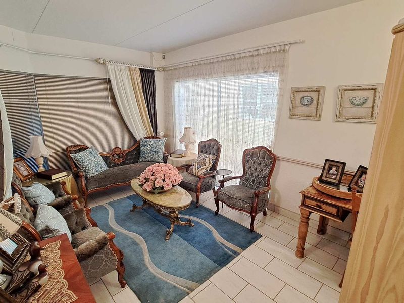 Well located property with a potential for a Guest House - Photo 2