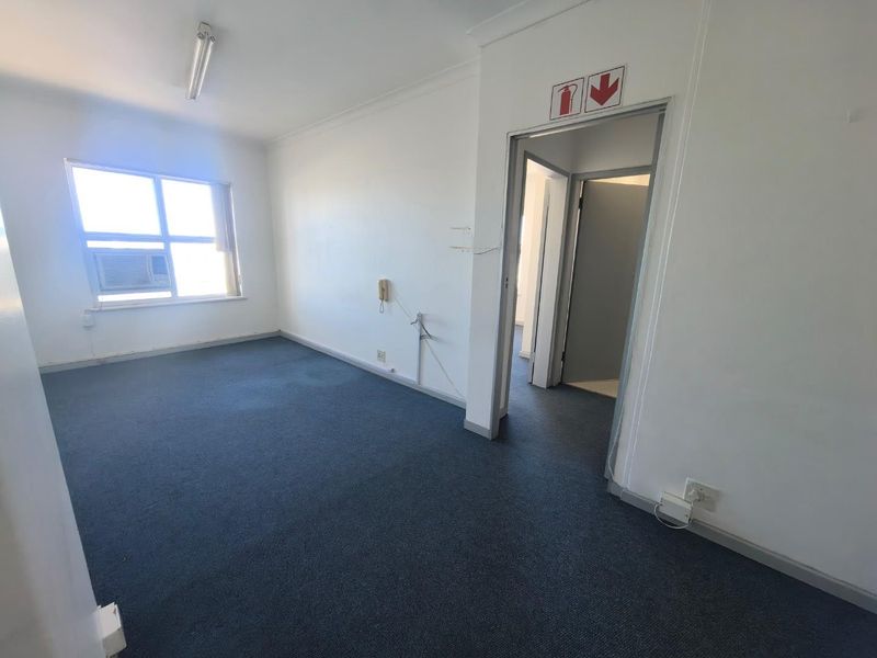 Business space to let in sort after Newton Park - Photo 5