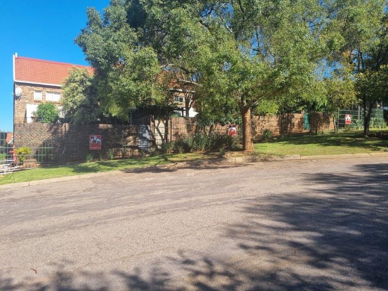 Excellent location for schools. Ideal investment. - Photo 1
