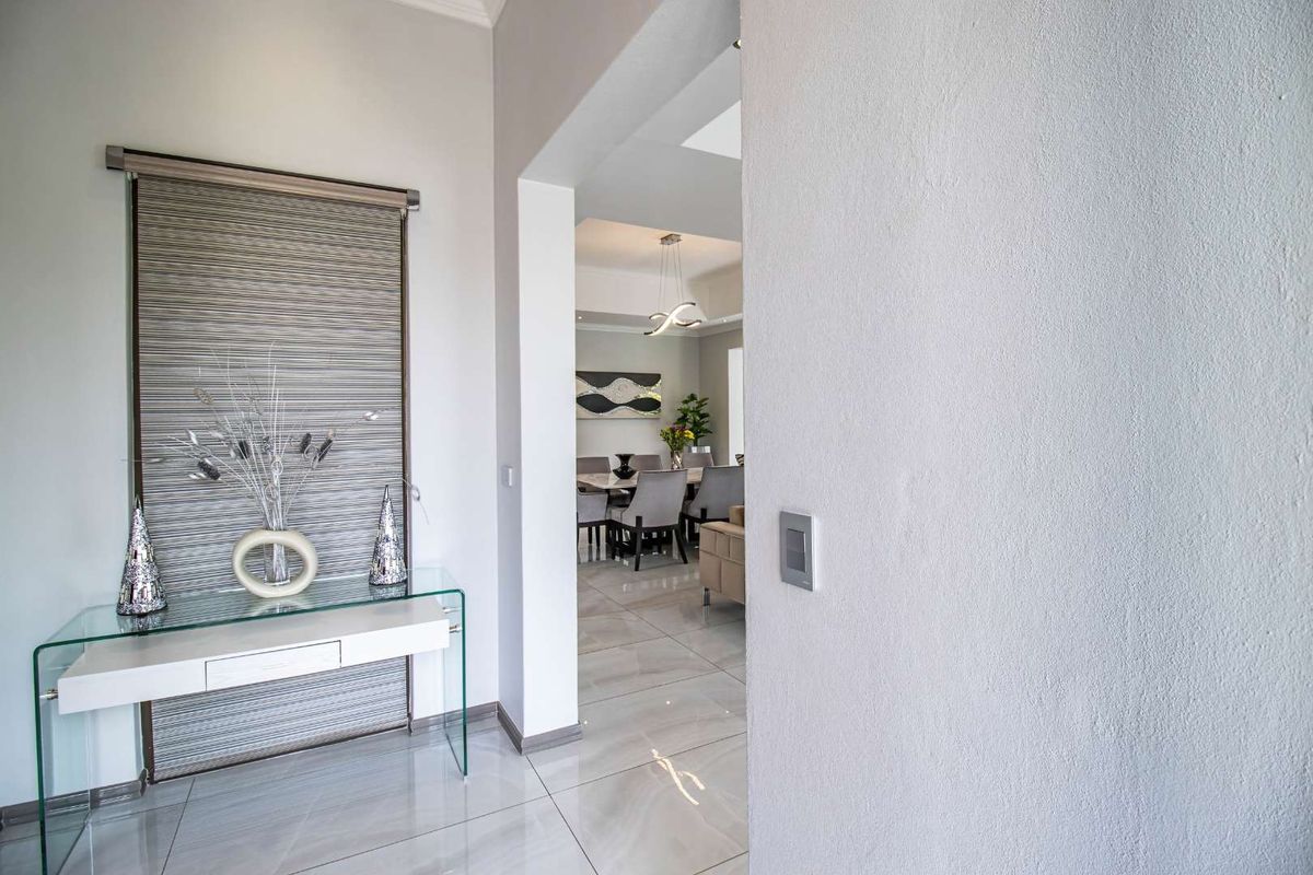 Wow!	This could be YOUR DREAM HOME!  ULTRA MODERN & Immaculate with phenomenal features. - Photo 4