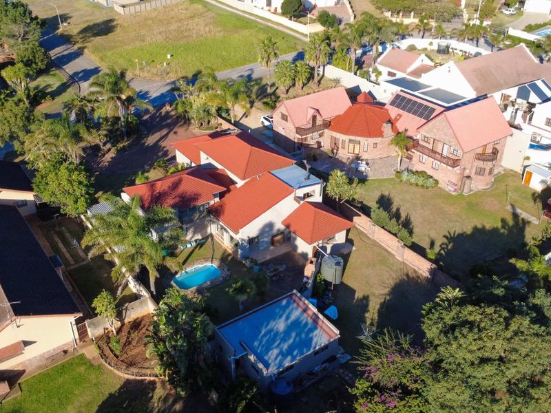 4 Bedroom 3 Living Room Spacious home in Winterhoek Park, Uitenhage, Eastern Cape - Photo 3