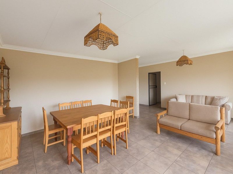 Discover Comfort & Style: Your Dream Home Awaits! - Photo 5