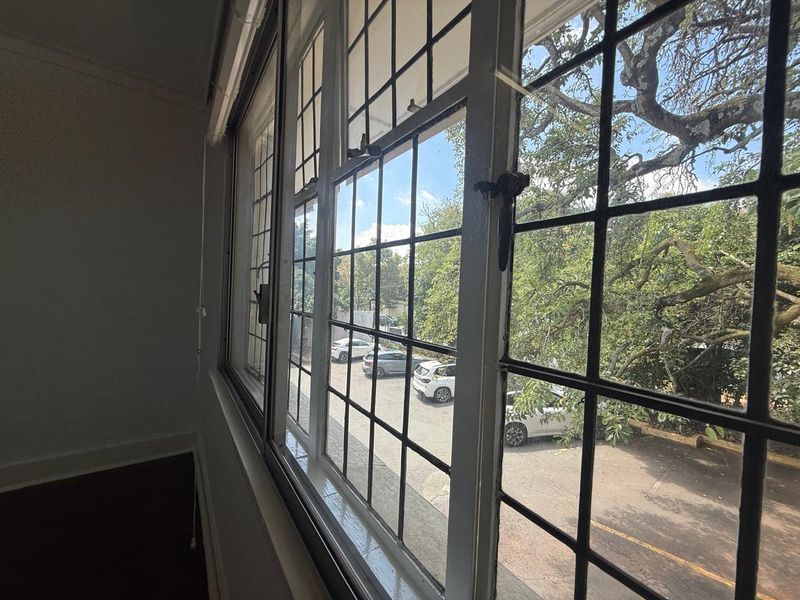 Prime Office Space Available – All-Inclusive Amenities - Photo 8