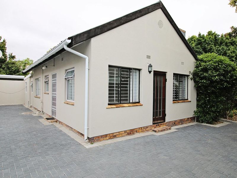 Spacious 2 bedroomed Cottage in Tokai - Photo 5