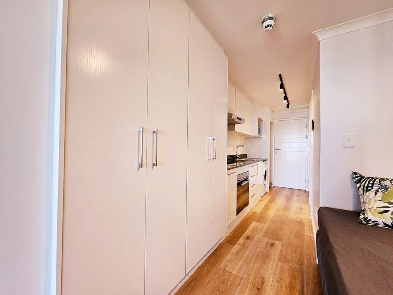 Fully Furnished Studio Apartment - Photo 8