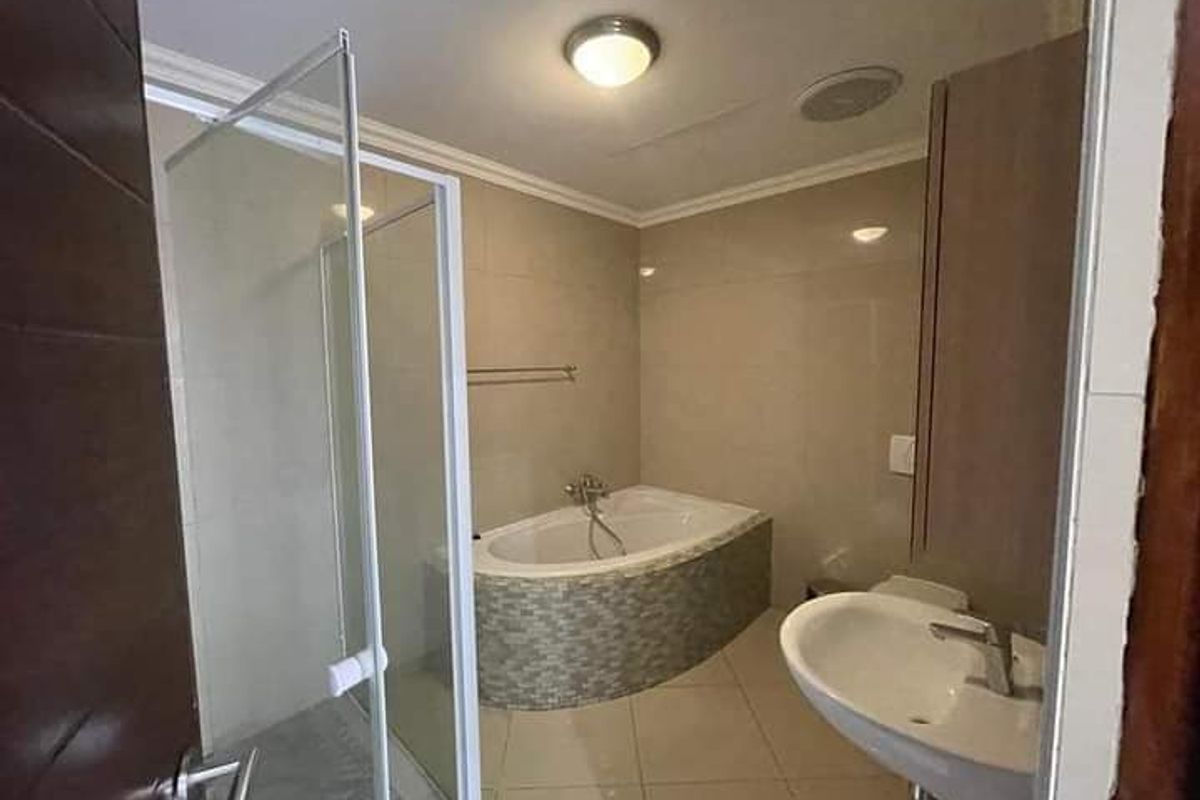 City Convenience Meets Quiet Charm at Villas Erikson! For Sale: N$1,900 000.00 Excl Costs - Photo 5