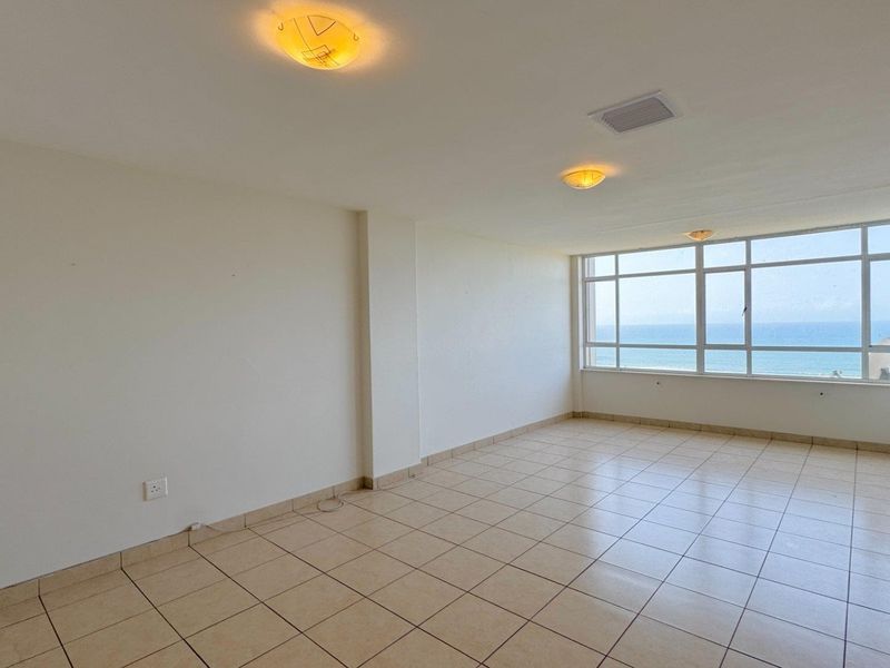 Stunning Apartment with beautiful sea views in Glenashley Heights – Share Block - Photo 2