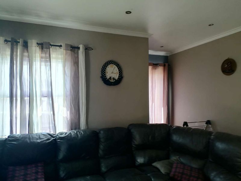 Tableview 3 Bedroom House - Photo 9