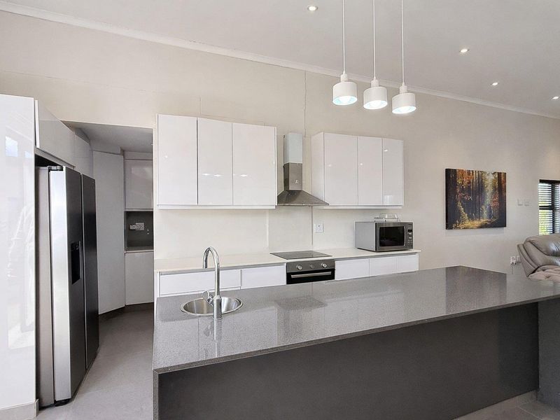 Where family life feels easy- Palm Lakes Estate - Photo 6