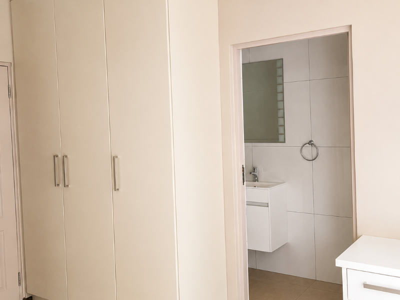 Modern 3 Bedroom/Bathroom Apartment for Sale - Photo 9