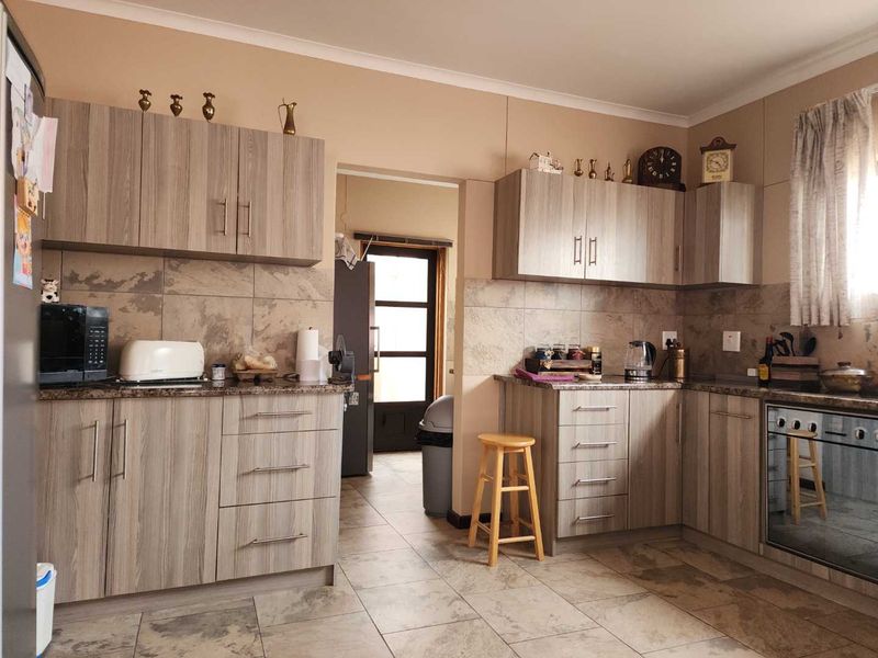 Second row house from the sea in Sunbay, Henties Bay. - Photo 5