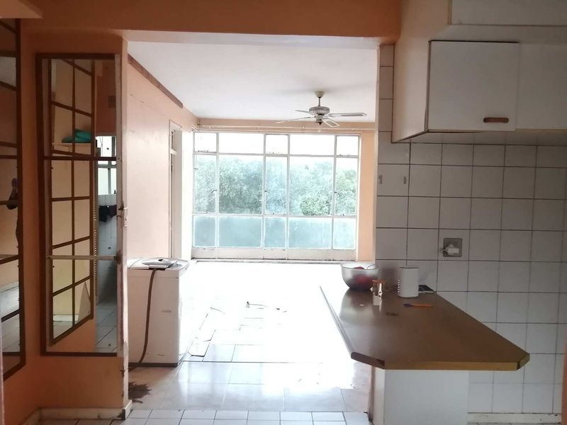 Charming 2.5 bedroom flat in desirable Pretoria Muckleneuk - Photo 4