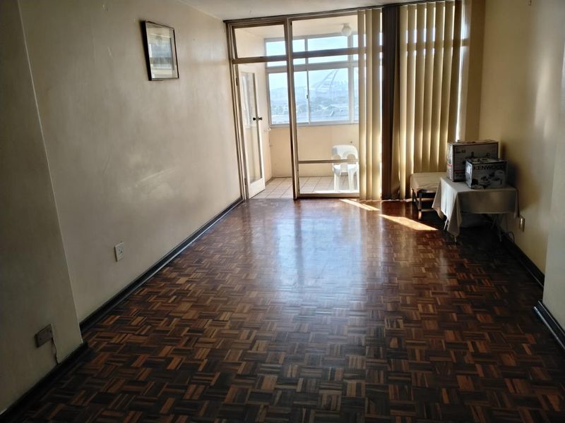 1.5 bedroom with good views. - Photo 5