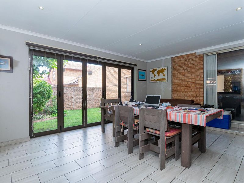 Stunning 3 bedroom 2 bathroom family home for sale in Pomona - Photo 10
