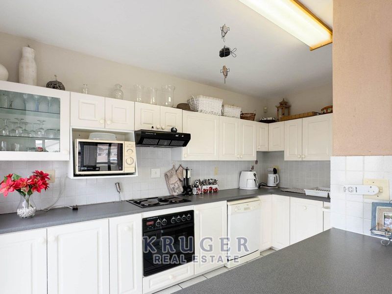 TOWNHOUSE FOR SALE | SWAKOPMUND – TOWN CENTRE - Photo 9