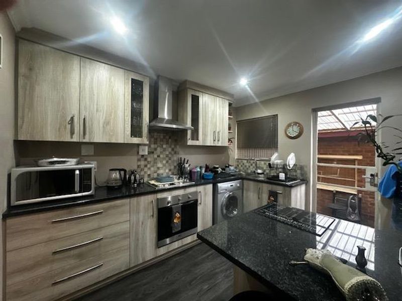 Secure Townhouse Living in Navalsig - Photo 3