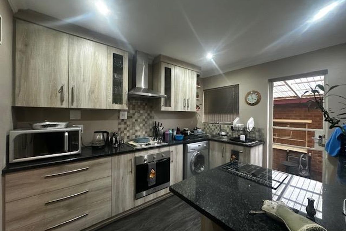 Secure Townhouse Living in Navalsig - Photo 3