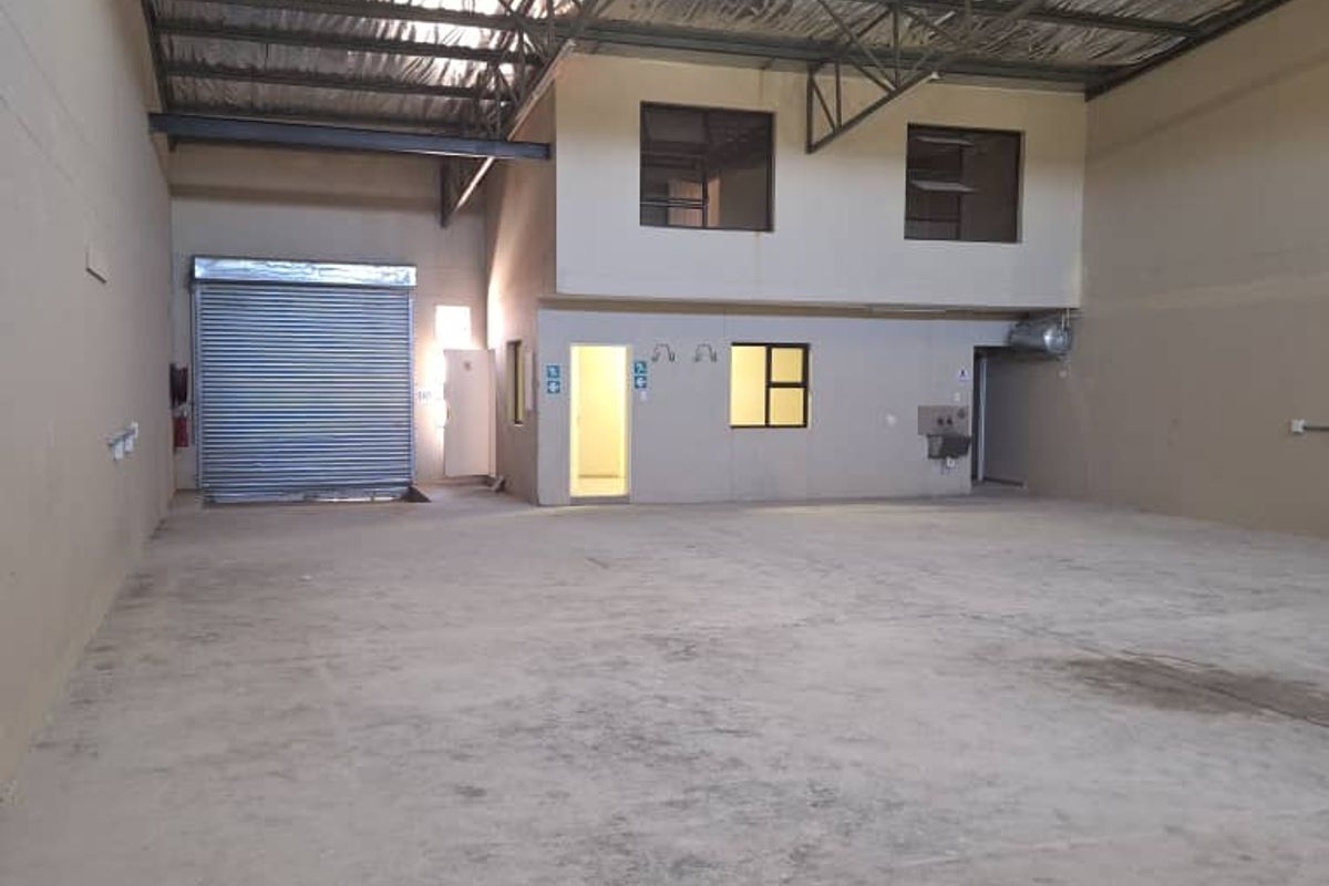 Spacious Warehouse with Office Space and Private Parking - Photo 3