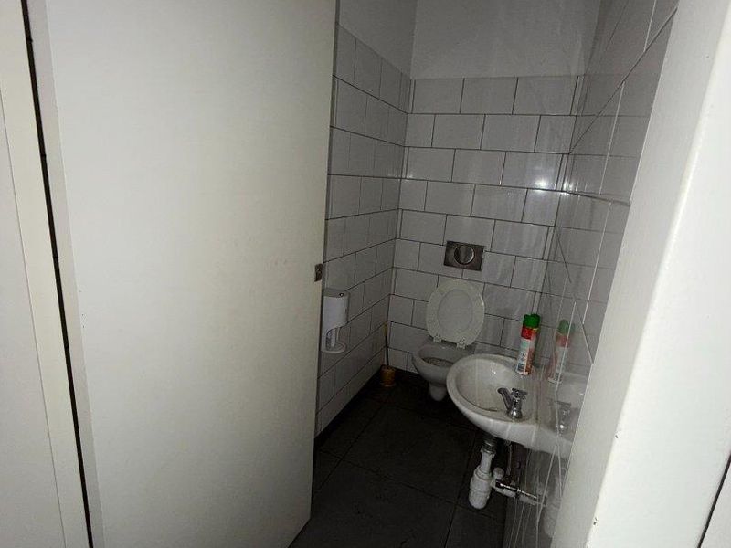 70 Sqm RETAILS SPACE ON SPECIAL TO RENT IN PRETORIA FOR R 5999.00 PM AVAILABLE IMMEDIATELY. - Photo 6