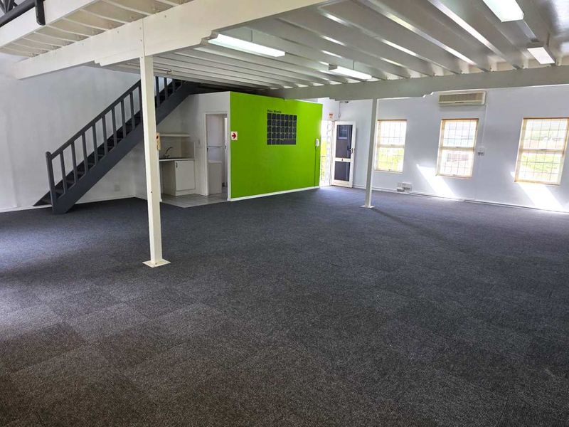 First Floor Office in Tokai - Photo 2