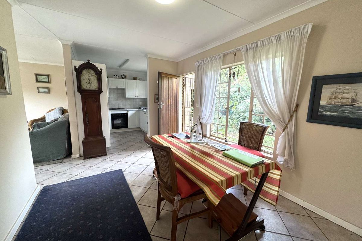 2 Bedroom Stand Alone Simplex for Sale in Moreleta Park - Photo 3