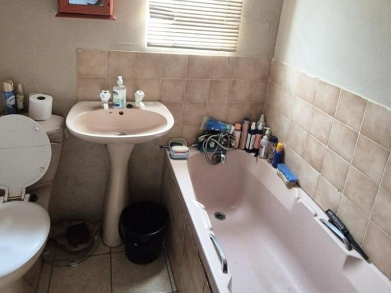 2-Bedroom Home for Sale in Kwadwesi - Photo 10