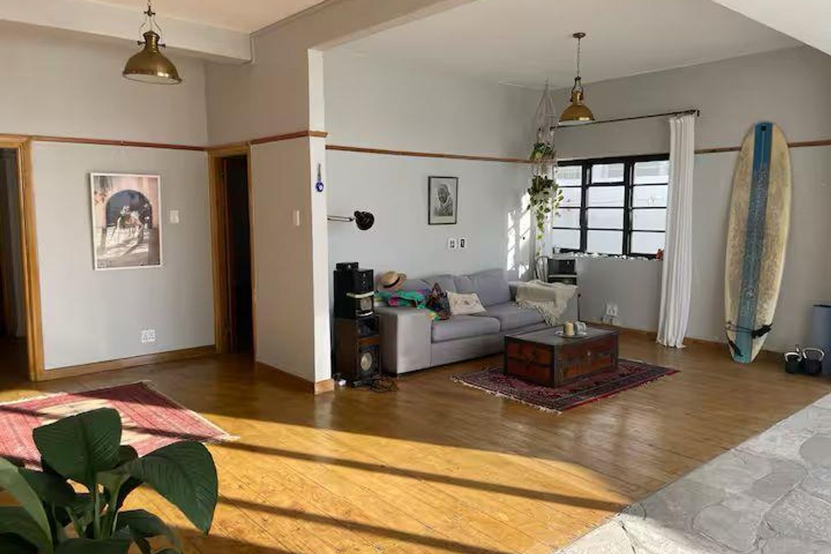 Enjoy Beachside Living in This Spacious 3-Bed Rental - Photo 4