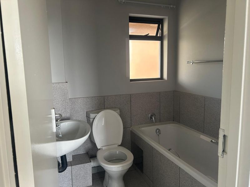 Cranes@Riverside R 580 000, 2 beds , 1 bath - Photo 9