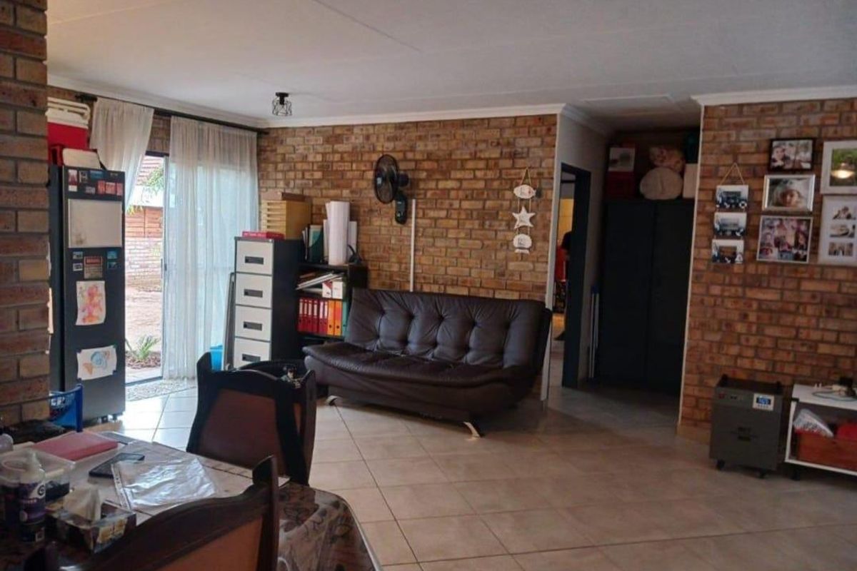 Immaculate Design Meets Modern Comfort in Your New Home - Photo 3