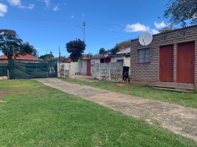 Charming 3/4 Bedroom House for Sale in Rosettenville – A Perfect Investment Opportunity - Photo 2