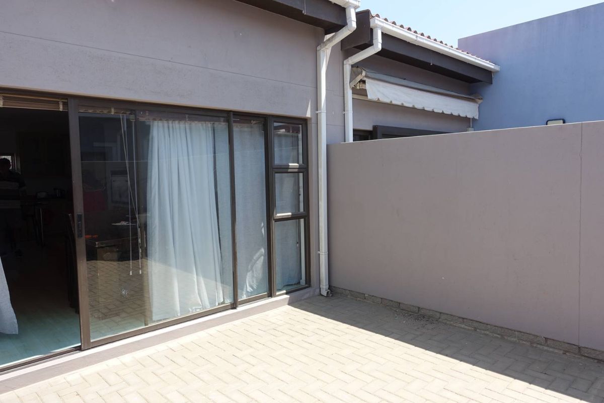 3-Bedroom Townhouse in Kramersdorf for sale - Photo 4