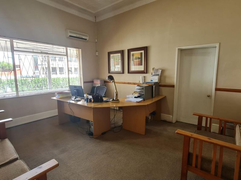 Exceptional Office Space with Income-Generating Flatlet – A Rare Opportunity! EXCLUDES VAT - Photo 10
