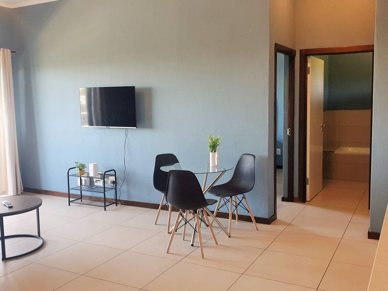 The ultimate blend of easy, modern living and awesome estate perks - Photo 4