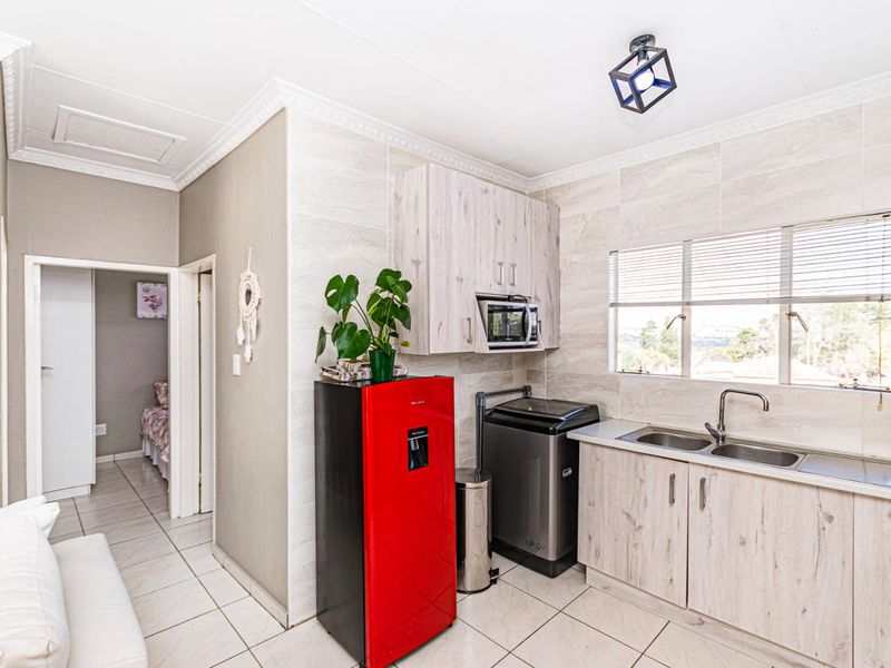 2 Bedroom Apartment in Groblerpark - Photo 4