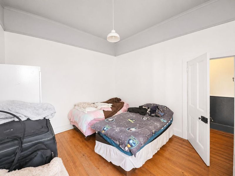 Charming 2-Bedroom Home in the Heart of Woodstock, Cape Town - Photo 9