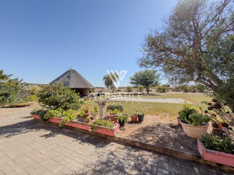 Space, Serenity, and Unlimited Potential on 12 Hectares. - Photo 1