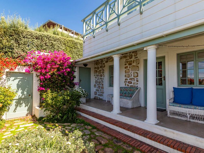 Classic Fully Furnished Home in Kalk Bay - Photo 4