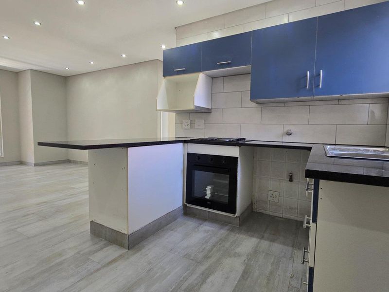 2 Bedroom Townhouse for Rent New Redruth Alberton - Photo 3