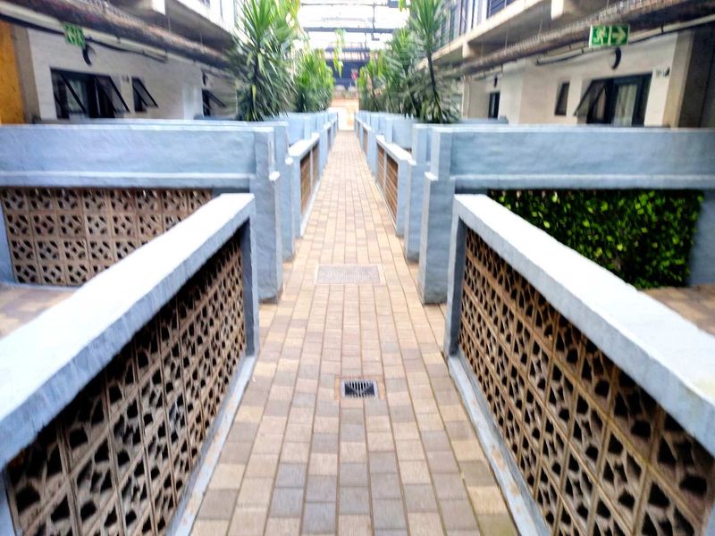 Beautiful bachelor pad in Maboneng - Photo 5